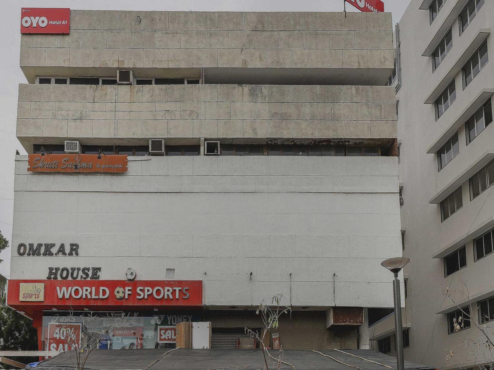 OYO 39893 Hotel A1 Ahmedabad Exterior foto